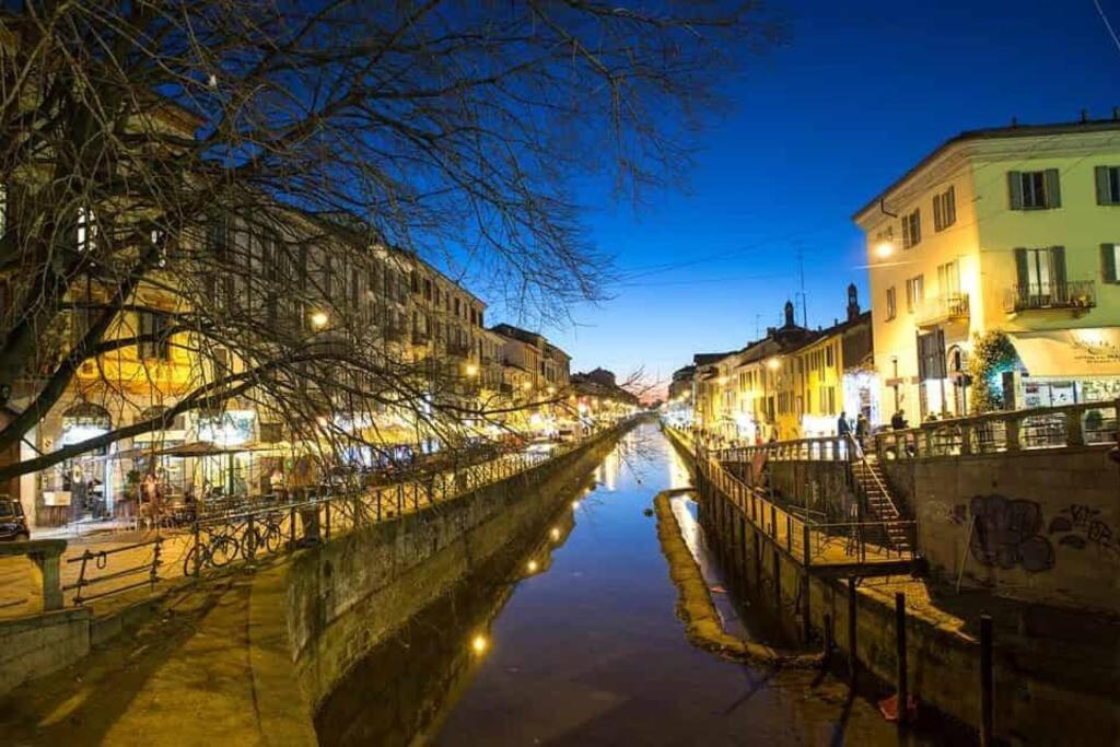 Daniela'S Spazioso Appartamento Ai Navigli Milão Exterior foto