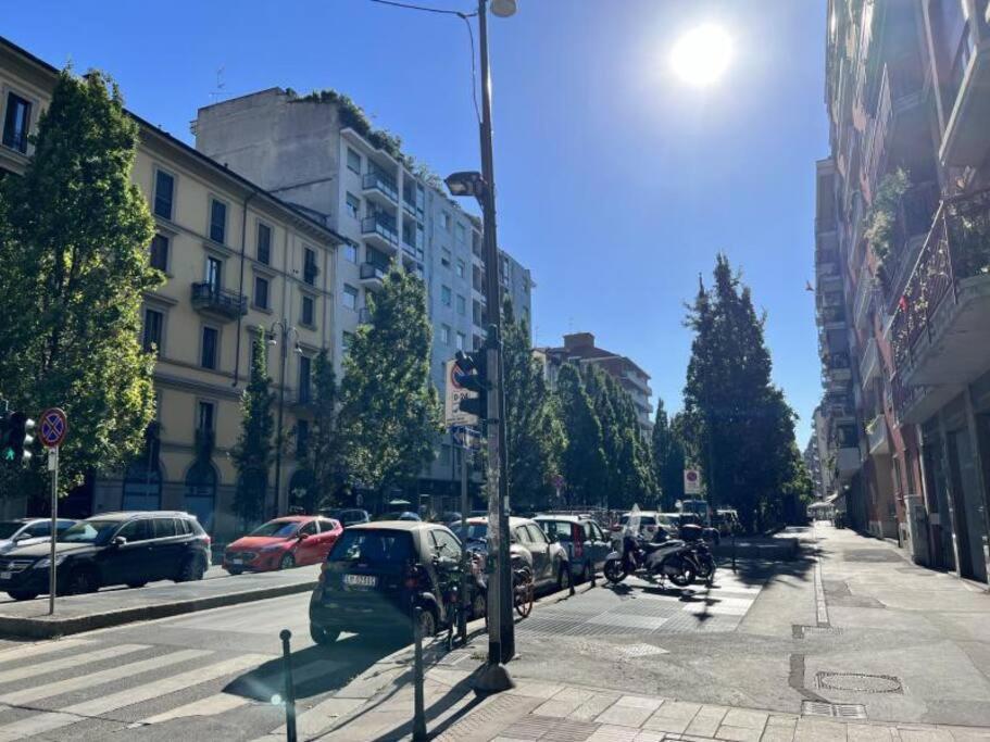 Daniela'S Spazioso Appartamento Ai Navigli Milão Exterior foto