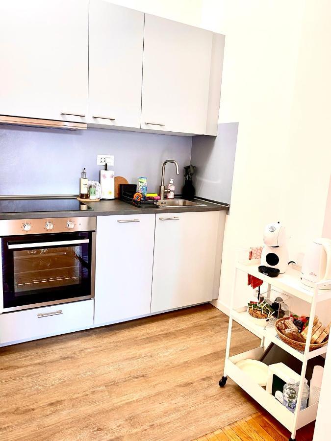 Daniela'S Spazioso Appartamento Ai Navigli Milão Exterior foto