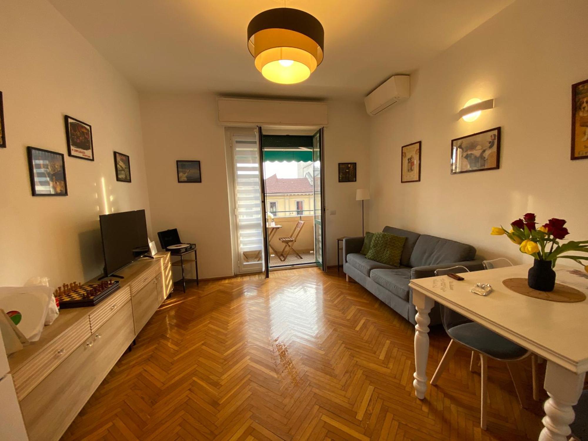 Daniela'S Spazioso Appartamento Ai Navigli Milão Exterior foto
