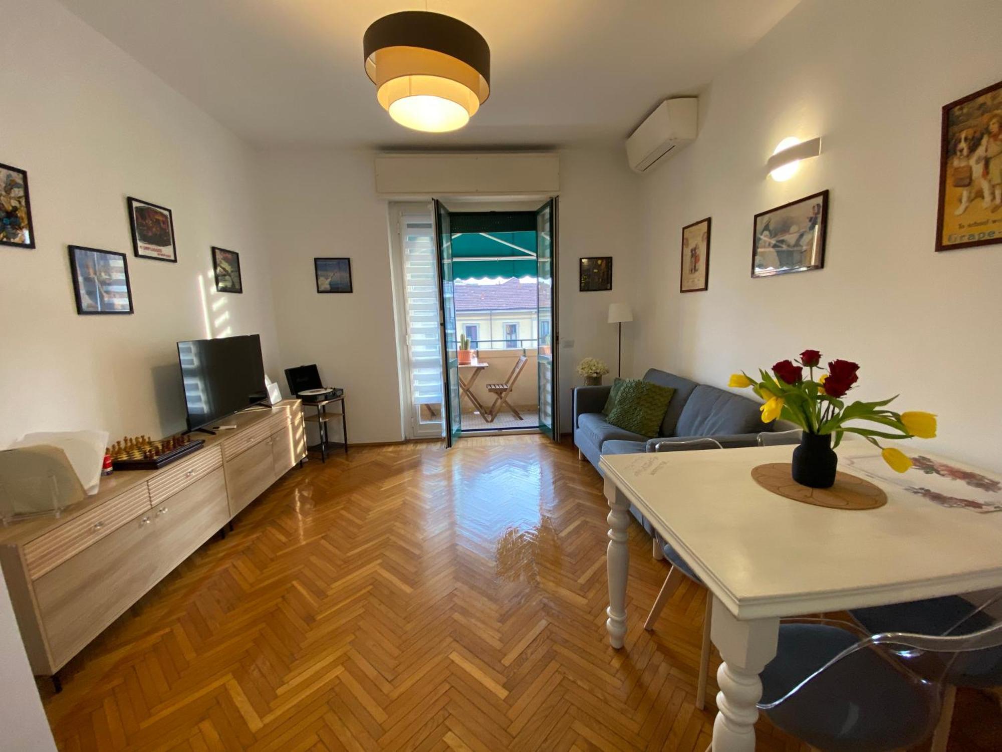Daniela'S Spazioso Appartamento Ai Navigli Milão Exterior foto