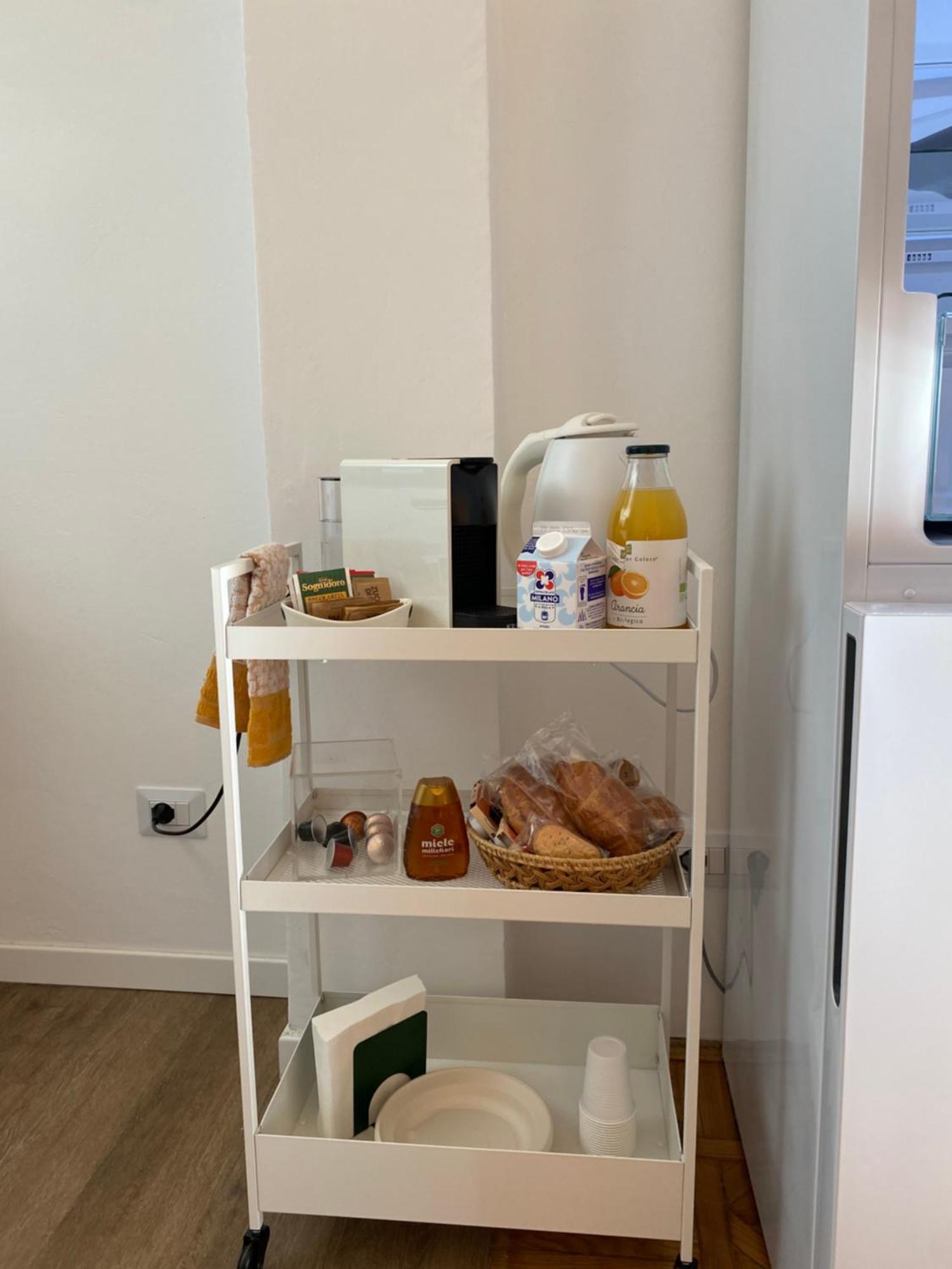 Daniela'S Spazioso Appartamento Ai Navigli Milão Exterior foto
