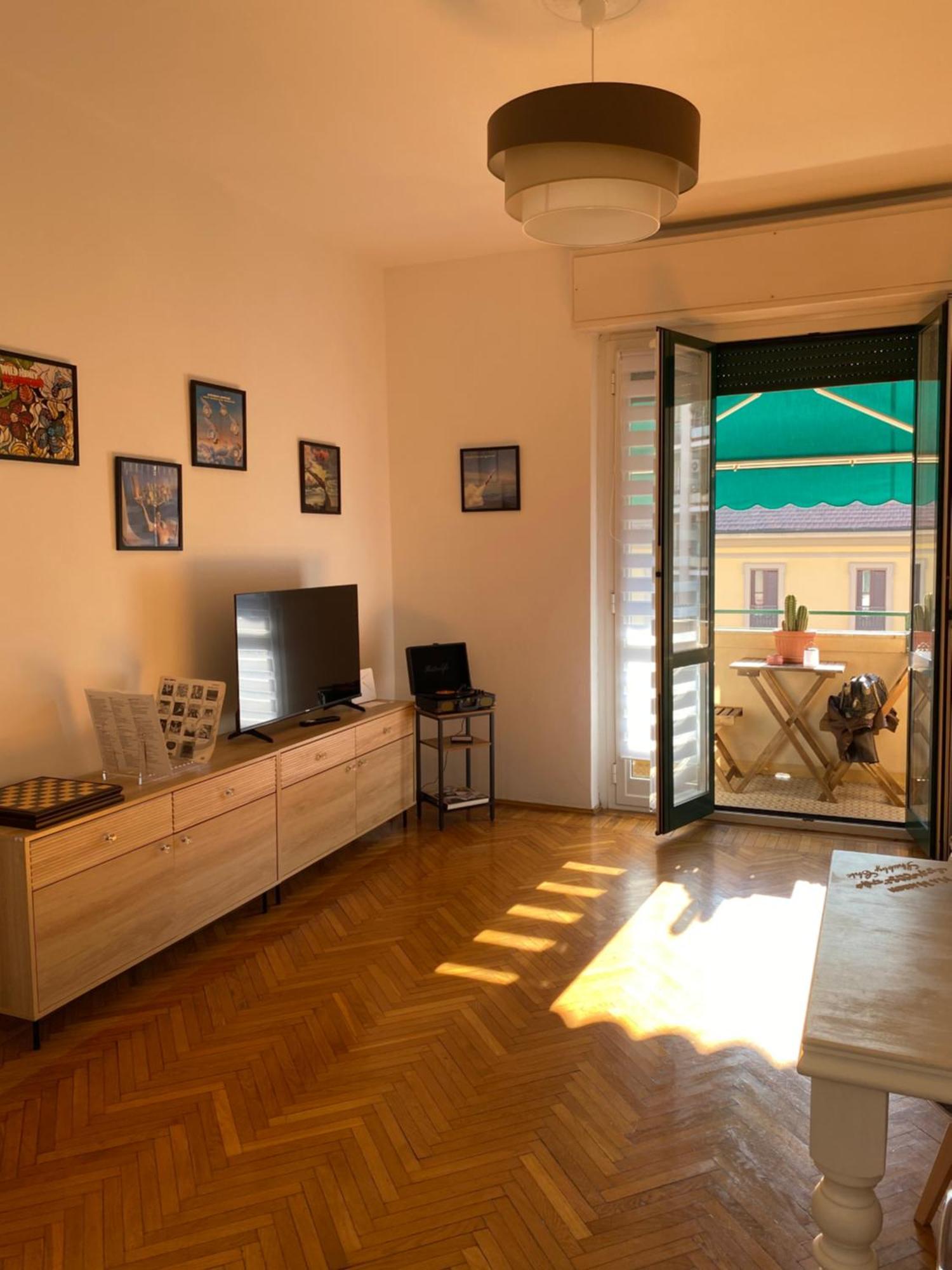 Daniela'S Spazioso Appartamento Ai Navigli Milão Exterior foto
